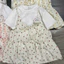 Set Áo Đũi 2 món Kèm Yếm 2 Dây Nơ Trước Phối Dáng babydoll hoạ tiết hoa nhí cute mẫu mới 2026
