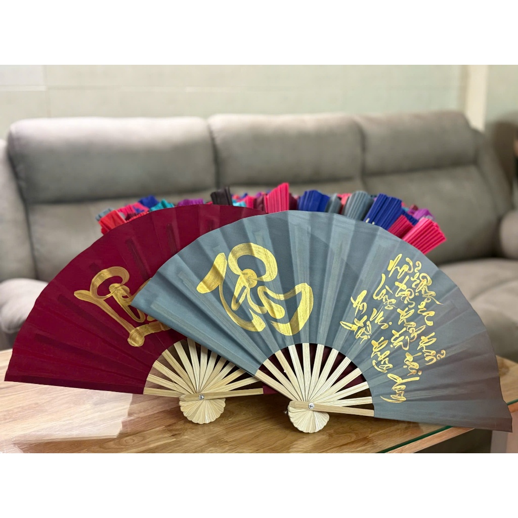 QUẠT LỤA TRE HUẾ- VIẾT TAY - KHÔNG IN - GIAO MÀU NGẪU NHIÊN