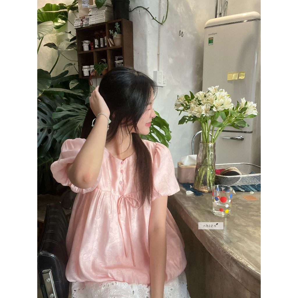 𝐕𝐢𝐯𝐢𝐚𝐧 𝐓𝐨𝐩 - Áo babydoll, áo tay phồng phối nút phong cách Hàn Quốc nhien.official NAS00006 | BigBuy360 - bigbuy360.vn