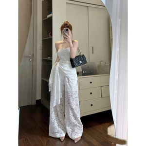 Set ren nữ, Set đi biển nữ gồm áo quây họa tiết ren hoa dập nổi phối kèm quần suông ống rộng