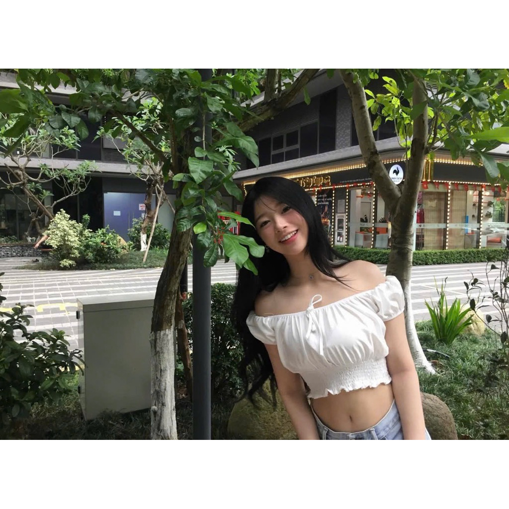 𝒄𝒂𝒎.𝒄𝒍𝒐𝒔𝒆𝒕•Áo Crt Trễ Vai Chun Eo