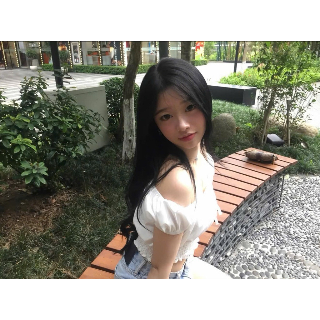𝒄𝒂𝒎.𝒄𝒍𝒐𝒔𝒆𝒕•Áo Crt Trễ Vai Chun Eo