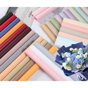 Tập 20 tờ giấy GẤM ĐẶC LÌ loại dày xịn gói hoa sang sịn, nhiều màu