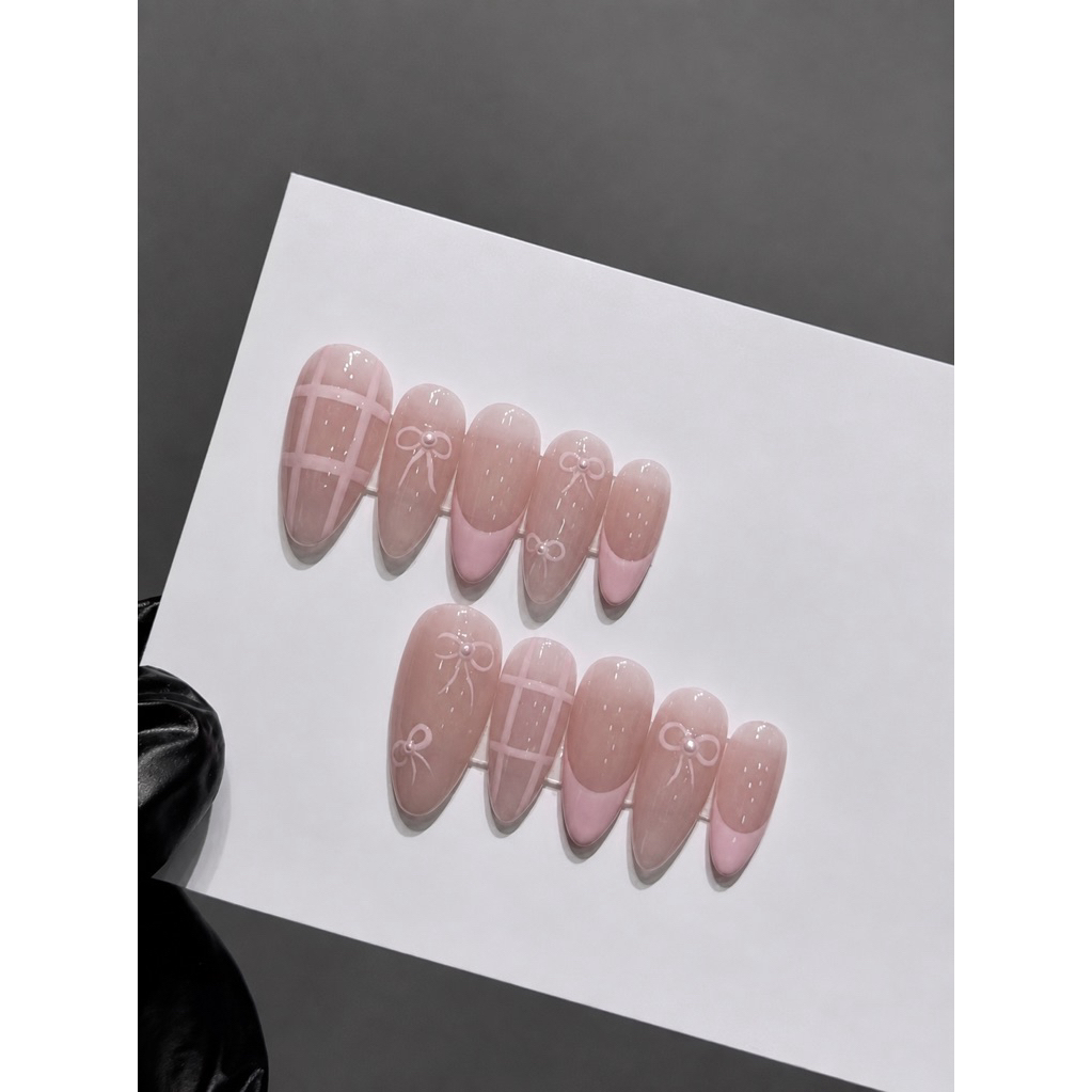 nail box xinh ( kèm keo và dũa)