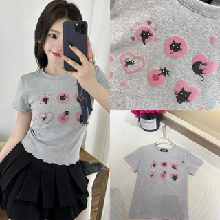 Áo phông cotton cổ tròn cộc tay viền chỉ hồng hình mèo form babytee #21053