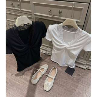 Áo Thun Zip Cổ Xoắn Viền Ren KAB