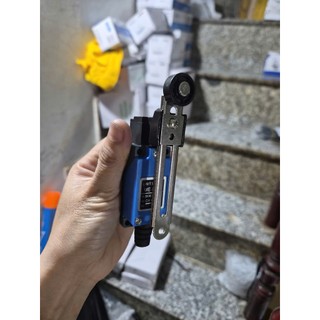Công tắc hành trình 8108 - 5A 250VAC