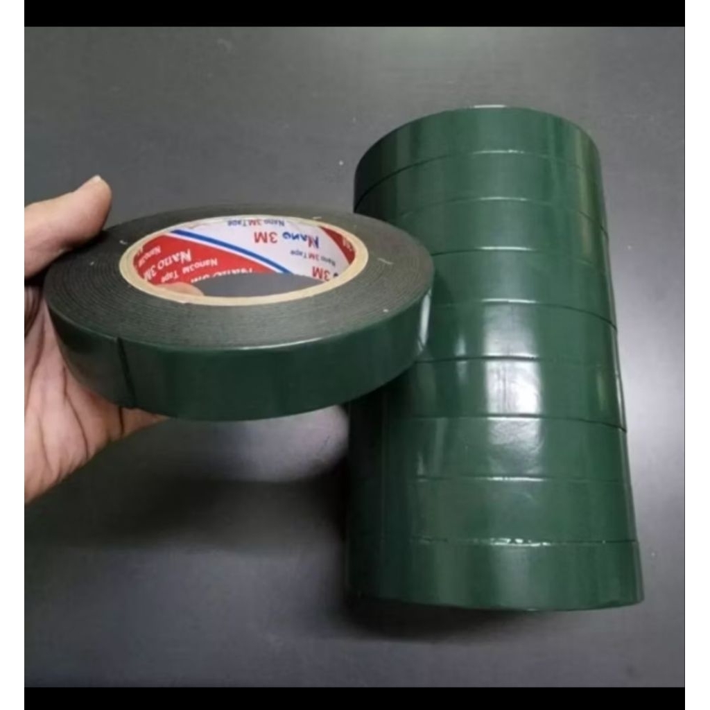 Tấm cách nhiệt chống nóng 2 lớp bạc. Khổ rộng 1m55 giữa có túi khí cách nhiệt, cách âm hiệu quả