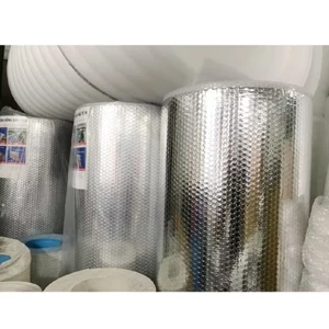 Tấm cách nhiệt chống nóng 2 lớp bạc. Khổ rộng 1m55 giữa có túi khí cách nhiệt, cách âm hiệu quả