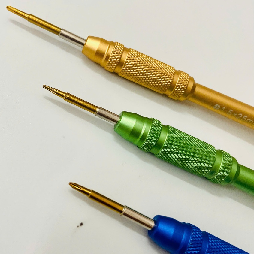 Tua vít tháo mở điện thoại đầu Y000 0.6mm + Pentalobe 0.8 + Phillips 1.5mm