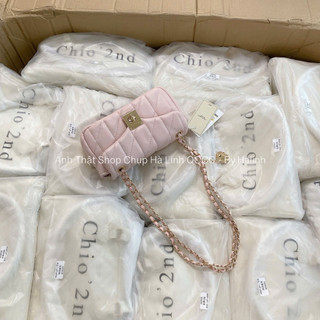 Túi Kẹp Nách Trám Dọc Da Mềm Khoá Xoay Chio