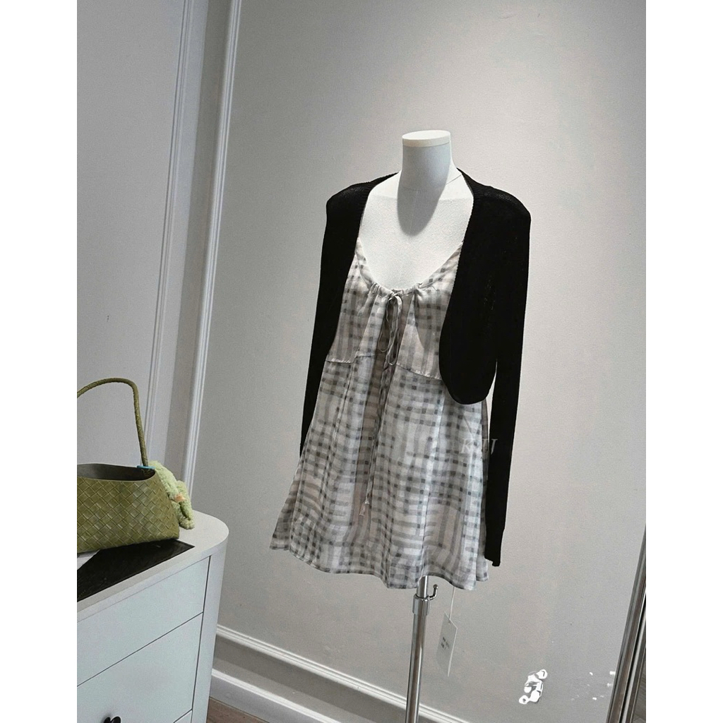 𝒄𝒂𝒎.𝒄𝒍𝒐𝒔𝒆𝒕•Set áo cardigan + váy 2 dây hoa pastel