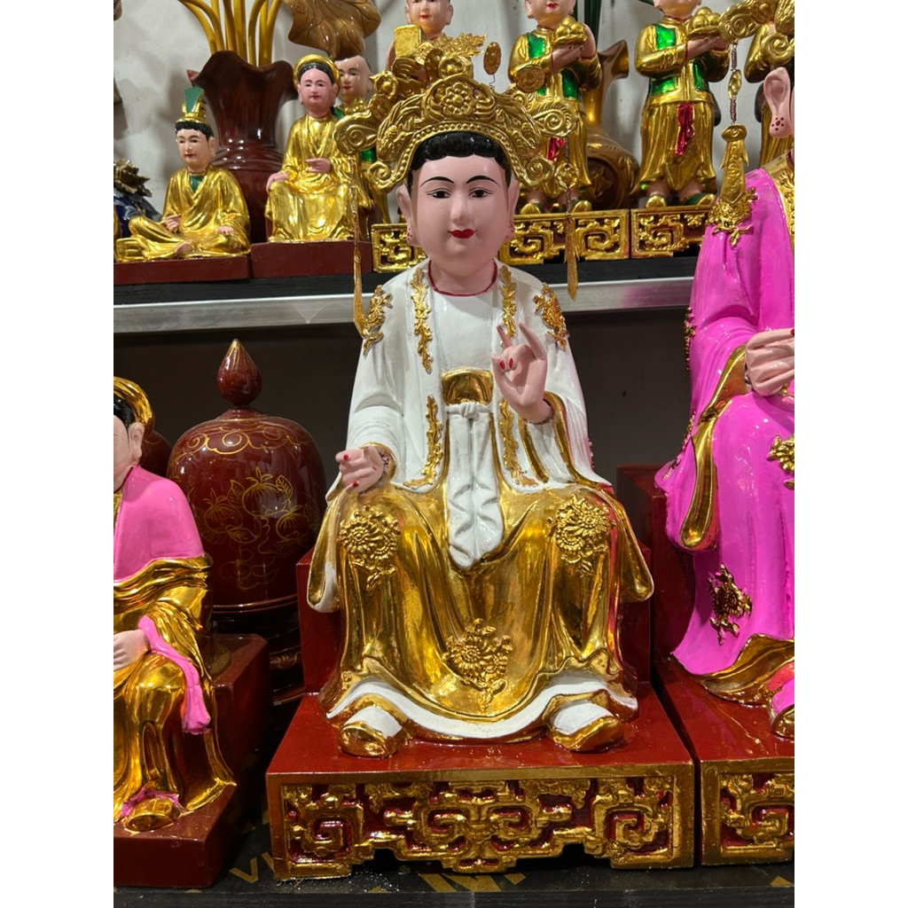 Tượng cô chín, cô Bơ (Tượng thổ)