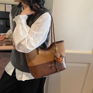 Túi xách tote công sở hai màu phối hợp đựng vừa tài liệu tặng kèm charm xinh MIE BAG