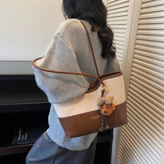 Túi xách tote công sở hai màu phối hợp đựng vừa tài liệu tặng kèm charm xinh MIE BAG