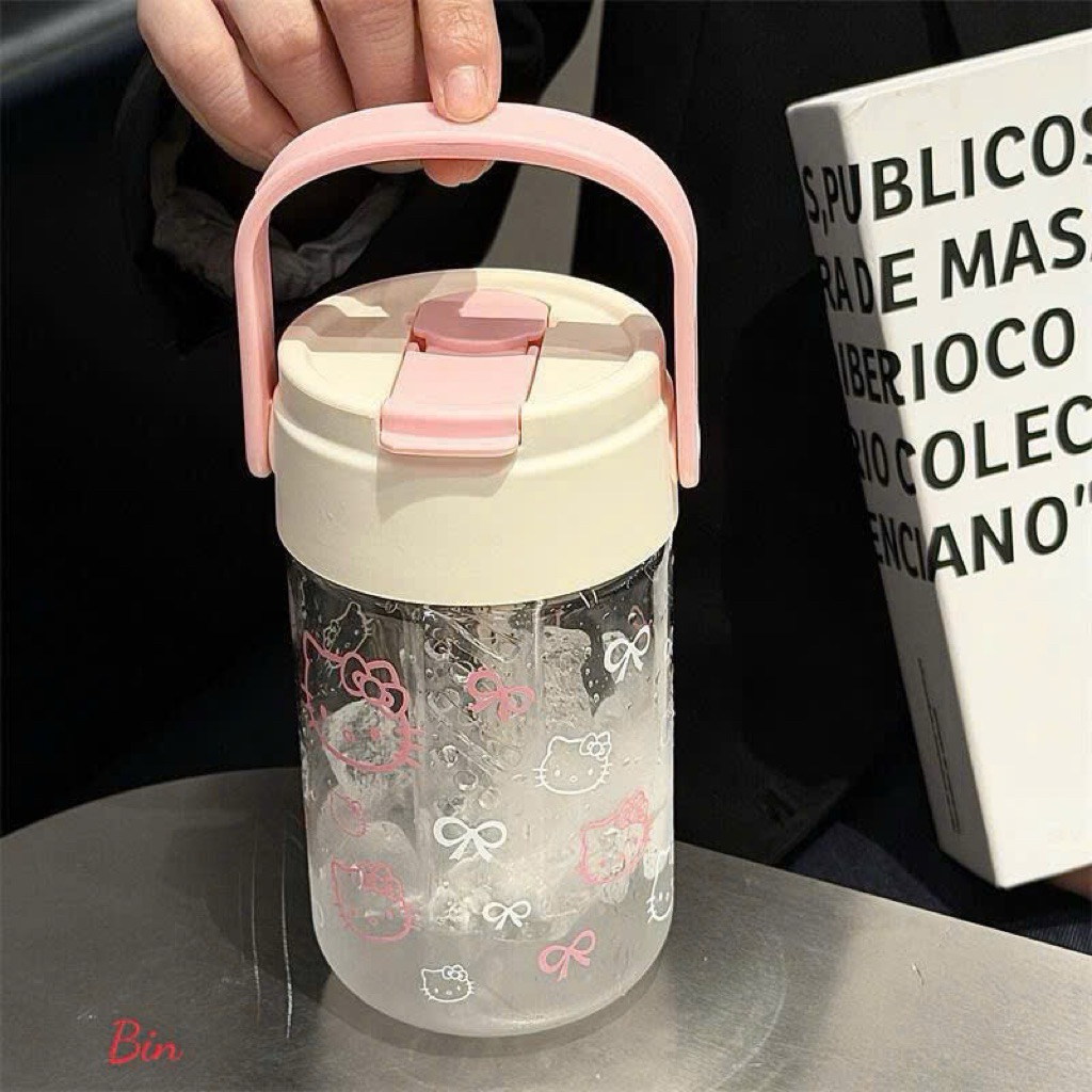 Bình nước hello kitty dung tích 600ml kèm ống hút tiện lợi