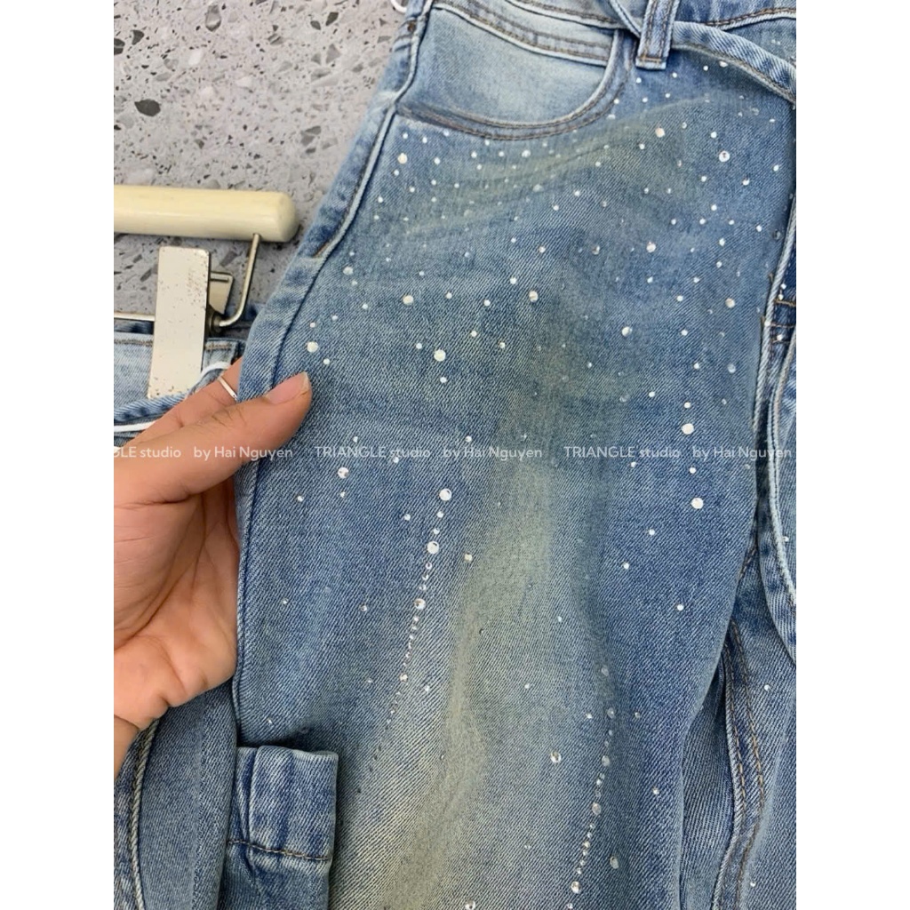 TRIANGLE - Strass Jeans (Cân nhắc kỹ, return is not welcomed) - Quần jeans ống loe đính đá style Hàn dễ mặc, thanh lịch
