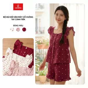 Bộ đồ nữ CARDINA chất liệu đũi vân mây cổ vuông tay cánh tiên và quần đùi 6BON05