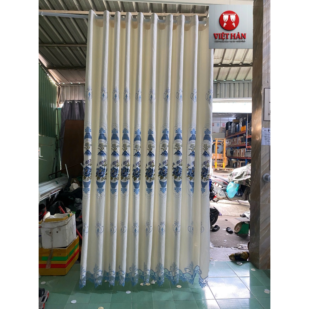 1 TẤM GẤM THÊU MÀU TRẮNG KEM PHỐI CHÂN REN CHƯA CÓ CÂY TREO - TREO 1 TẤM MUA 1 TẤM _TREO 2 TẤM MUA 2 TẤM RÈM CỬA VIỆT HÀ