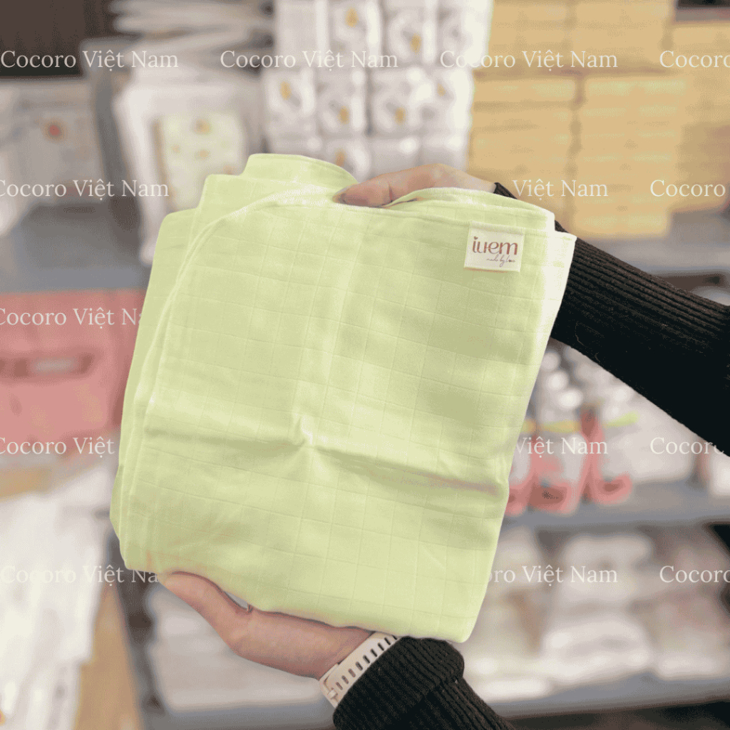Khăn Tắm Sợi Tre Lụa 2 Lớp IUEM 90x95CM – Mềm Mịn, Thấm Hút Nhanh Cho Bé Sơ Sinh - Cocoro Baby