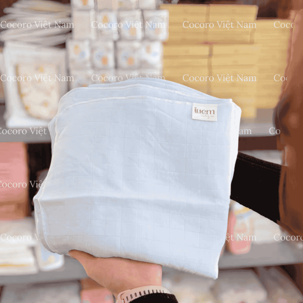 Khăn Tắm Sợi Tre Lụa 2 Lớp IUEM 90x95CM – Mềm Mịn, Thấm Hút Nhanh Cho Bé Sơ Sinh - Cocoro Baby