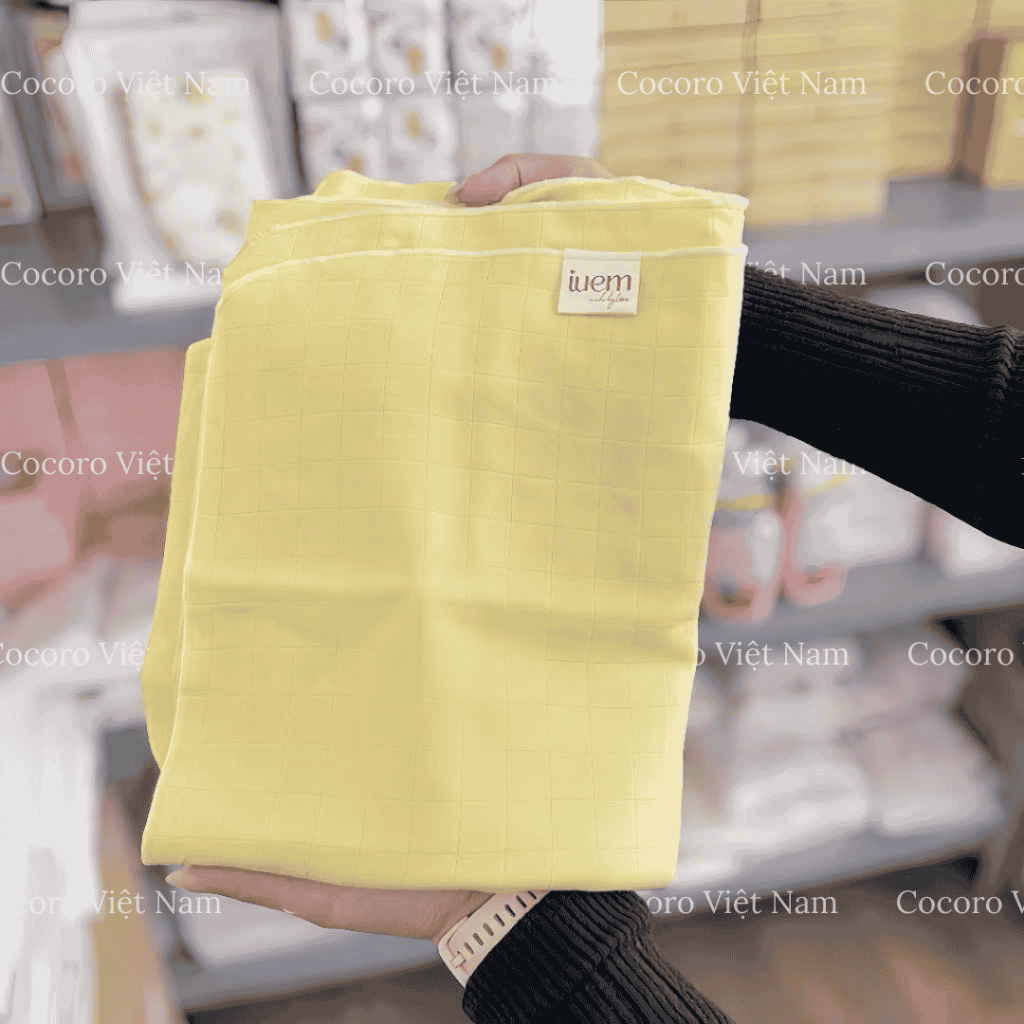 Khăn Tắm Sợi Tre Lụa 2 Lớp IUEM 90x95CM – Mềm Mịn, Thấm Hút Nhanh Cho Bé Sơ Sinh - Cocoro Baby
