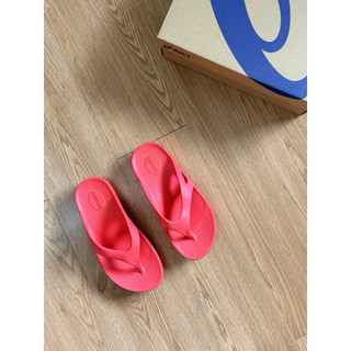 dép sức khoẻ ( oofos )