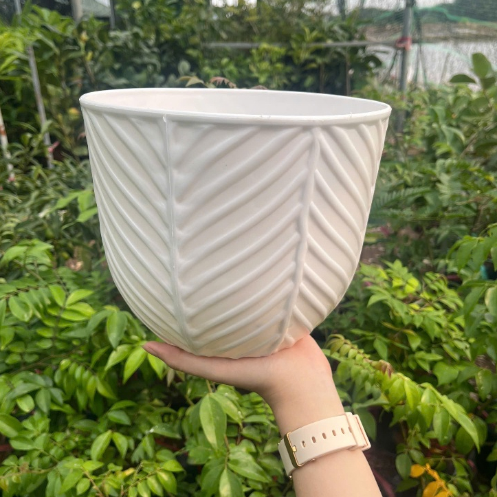 Chậu Vân Lá Nhựa Cao Cấp – Chậu Trồng Cây Trang Trí Ban Công, Sân Vườn, Quán Cafe Đẹp Hiện Đại