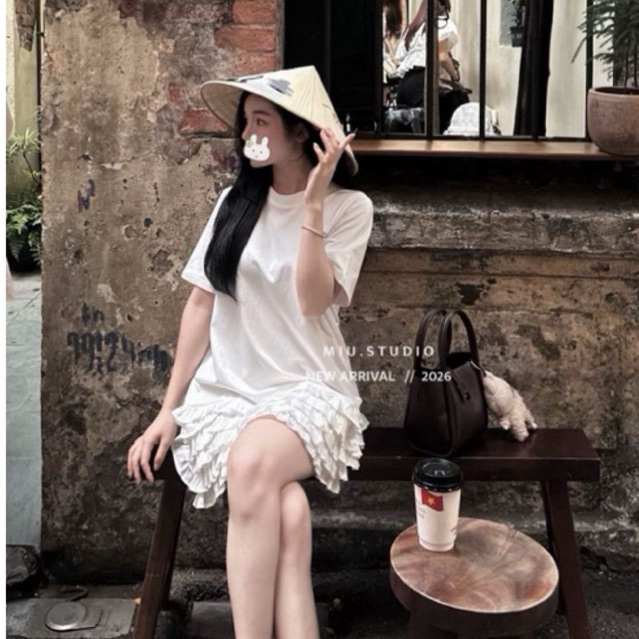 Váy suông dáng ngắn cổ tròn phối chân bèo tầng sanh chảnh, Váy babydoll from rộng tay ngắn phong cách basic trẻ trung