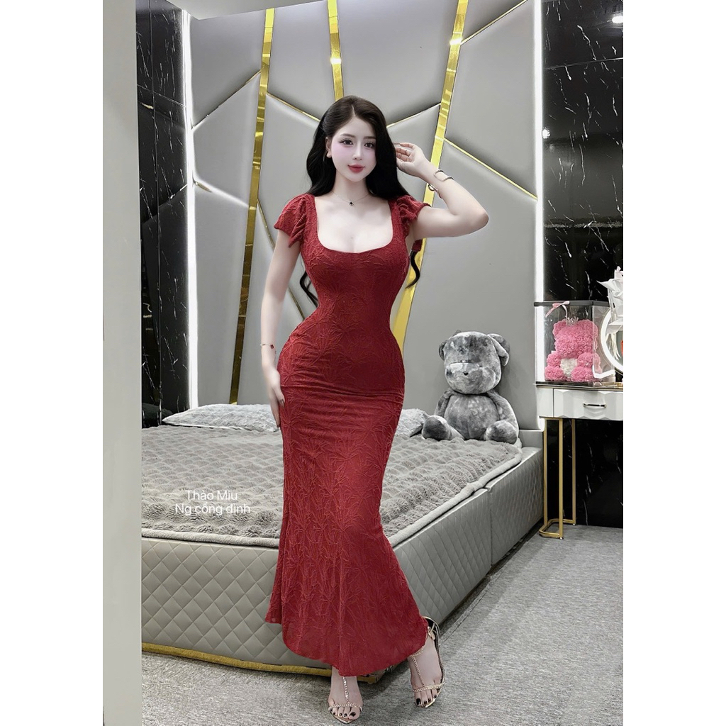 Váy body ren cổ vuông tay hến dáng dài