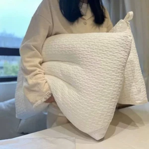 🥇 Gối dệt kim 5D Thiết kế đặc biệt trên chất liệu hoàn toàn mới. ☘️ Vải cotton dày được dệt hoa văn tinh tế