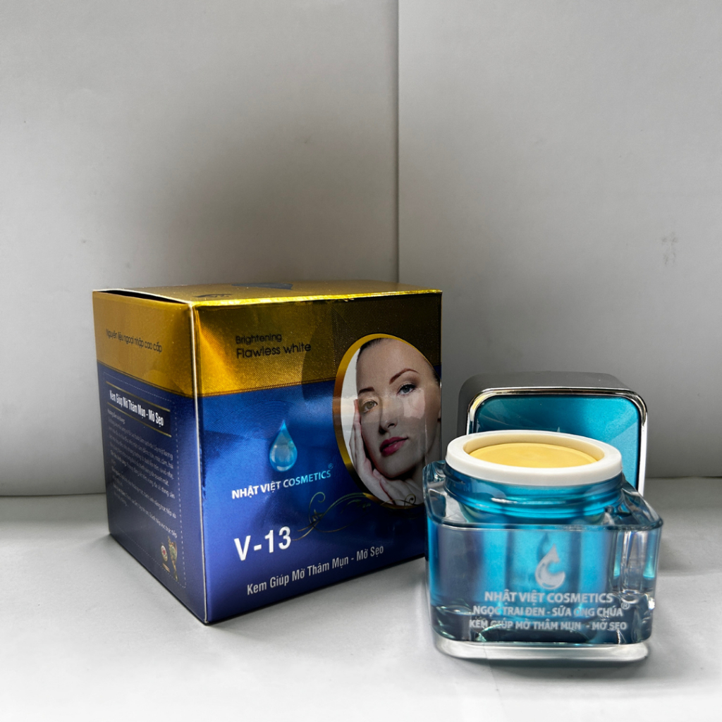 Nhật Việt V13 Kem Mụn Mờ Sẹo Thâm Giảm Nhờn Ngọc Trai Đen Sữa Ong Chúa 13g Xanh Vàng