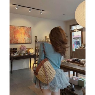 Set đồ đi chơi áo hai dây kèm cardigan len và chân váy voan lưới xòe tầng màu xanh