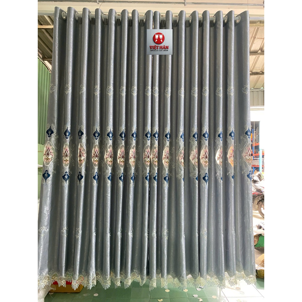 1 TẤM GẤM THÊU MÀU XÁM PHỐI CHÂN REN CHƯA CÓ CÂY TREO - TREO 1 TẤM MUA 1 TẤM _TREO 2 TẤM MUA 2 TẤM RÈM CỬA VIỆT HÀN