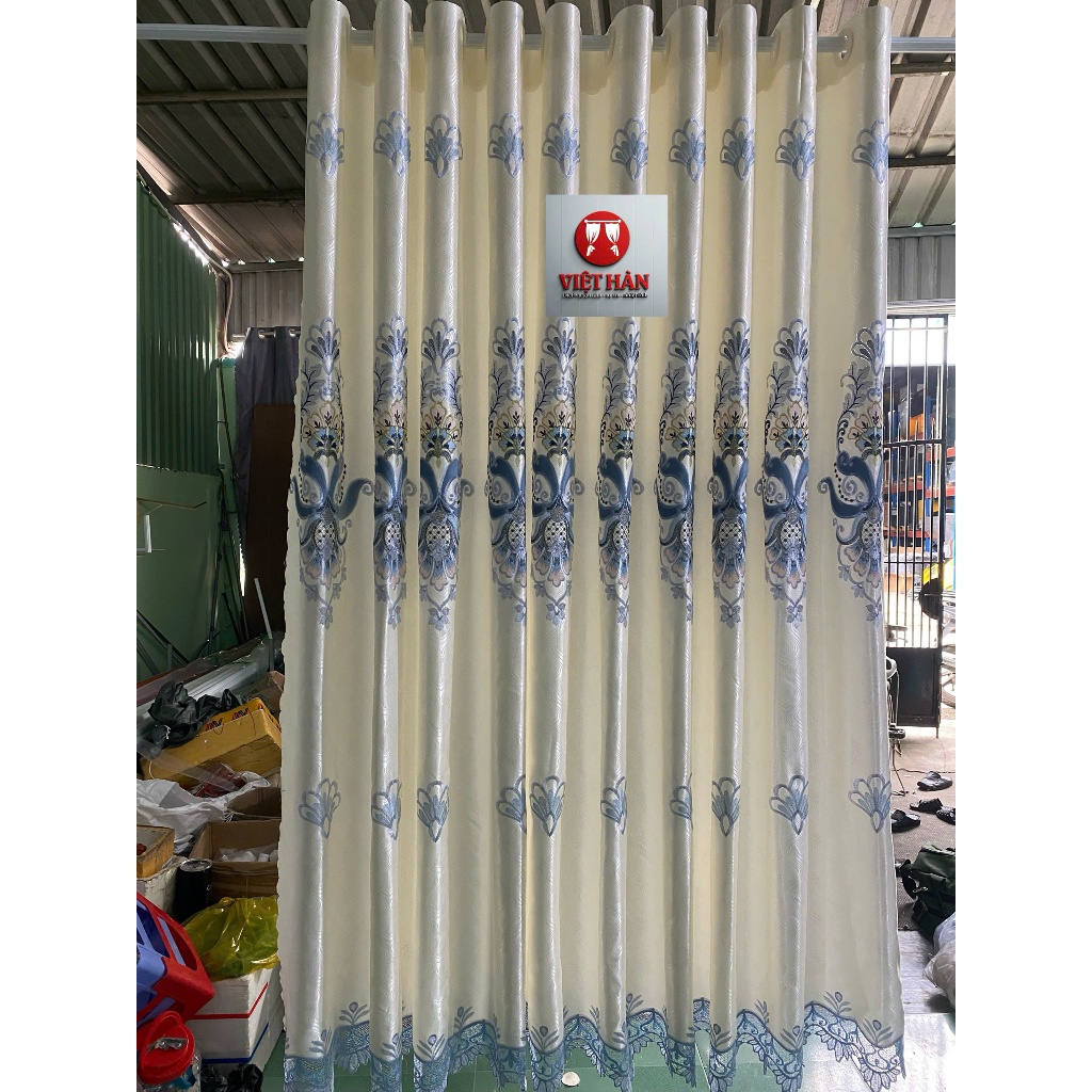 1 TẤM GẤM THÊU MÀU KEM TRĂNG PHỐI CHÂN REN CHƯA CÓ CÂY TREO - TREO 1 TẤM MUA 1 TẤM _TREO 2 TẤM MUA 2 TẤM RÈM CỬA VIỆT H
