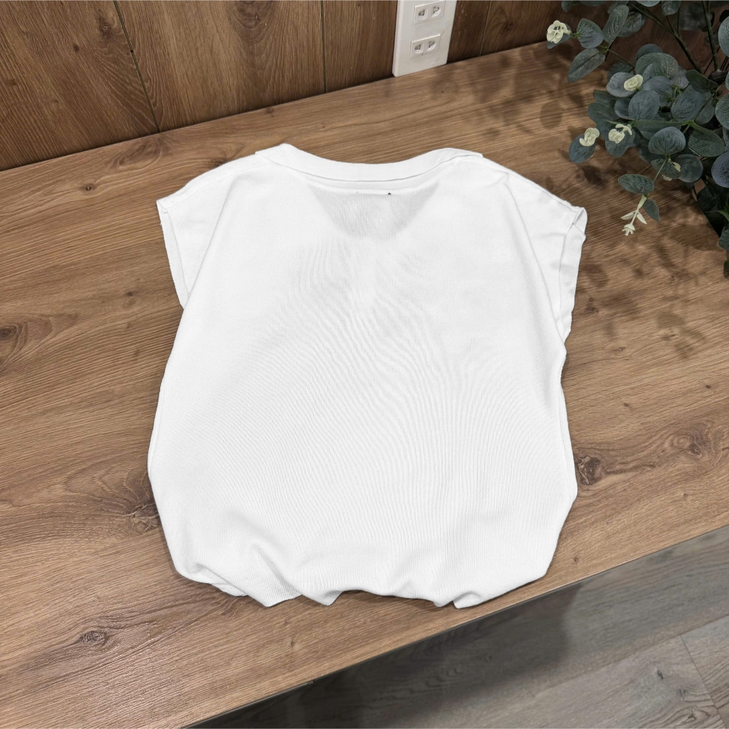 Áo Len Mirage Form Sát Nách Hot Trend, Chất Len Mềm Mịn Thoáng Mát.