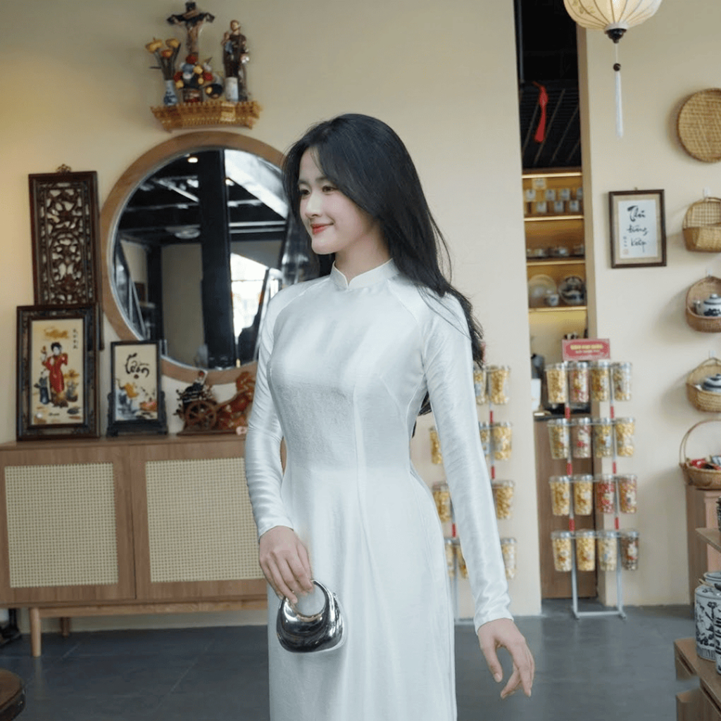 Áo Dài Truyền Thống Dáng Suông Nữ  LICHEE Chất Liệu Lụa Tằm Titan Vân Gãy Sang Trọng Tôn Dáng Cổ 2,5 Tay Ôm