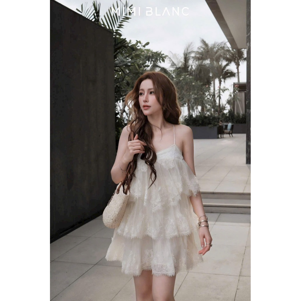 Đầm 2 dây tơ tầng viền ren Mimi Blanc