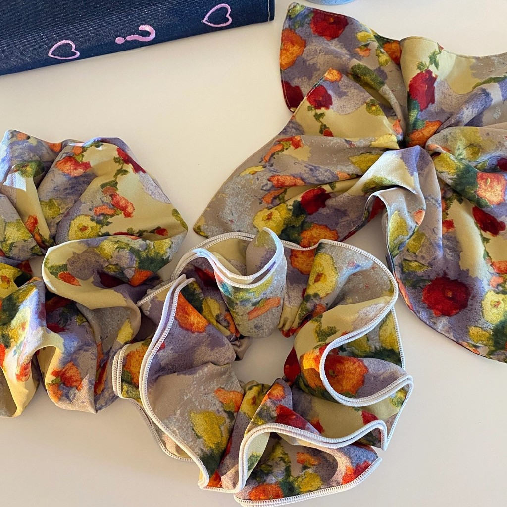 Scrunchies & Bow Hair Clip Oil Painting – Bộ Phụ Kiện Tóc Họa Tiết Hoa Sơn Dầu Nghệ Thuật