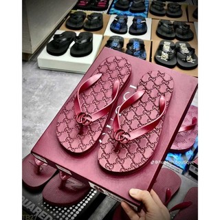 Dép Tông Gucci Tag Logo - Tông DSQ icon Đỏ Mận - Xỏ Ngón Nam Đế Đúc Chống Trơn Trượt ( Cam kết sản phẩm tự chụp 100%)
