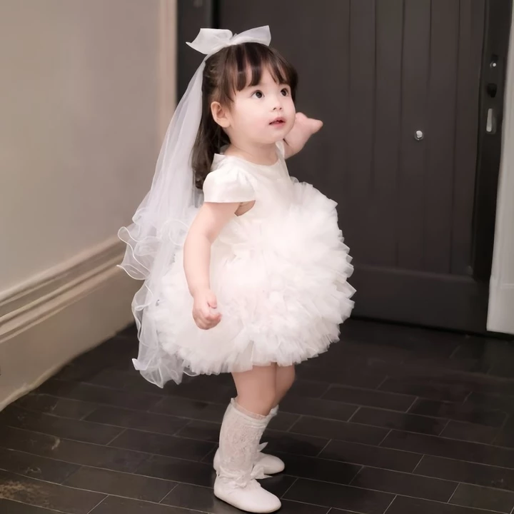 Váy công chúa bé gái, đầm công chúa tiểu thư thôi nôi tay hến xù