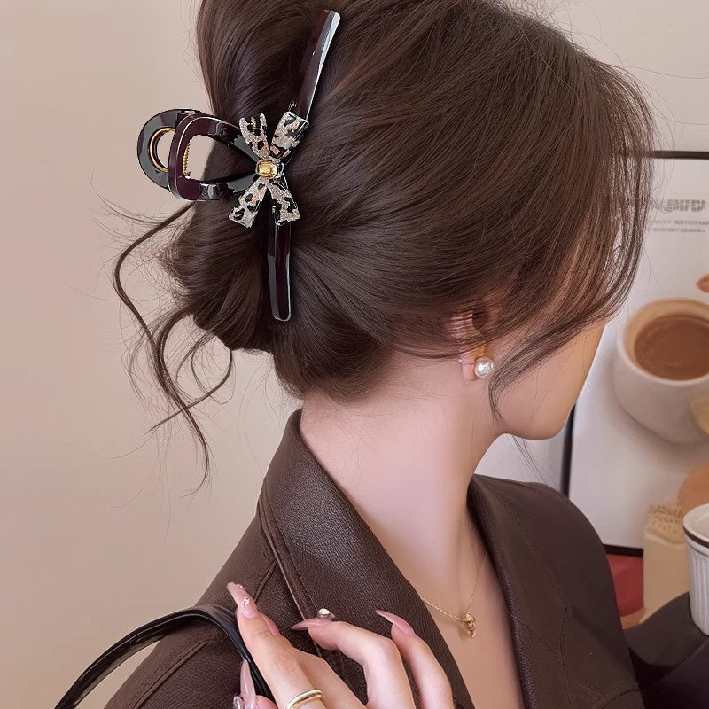 Kẹp Tóc Họa Tiết Da Báo Đính Nơ Đá – Phụ Kiện Tóc Nữ Sang Chảnh, Cá Tính & Thời Thượng