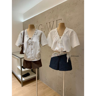 𝐏𝐡𝐢𝐞𝐧 𝐖𝐆𝐖𝐄 | (Sẵn) w9712 Áo Kiểu Tay Bồng Lỡ Cổ V Bèo Chất Linen