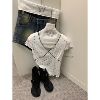 𝐏𝐡𝐢𝐞𝐧 𝐖𝐆𝐖𝐄 | (Sẵn) w9576 Áo Thun Cổ V Ôm Body Chấm Bi Cộc Tay