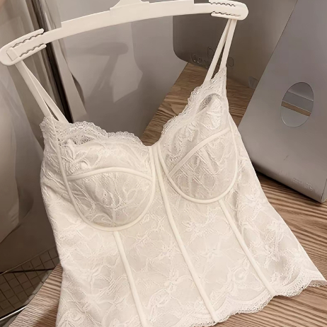 Áo bra kiểu pháp bằng vải lông cừu,chất liệu ren xương cá, có đệm ngực êm ái.