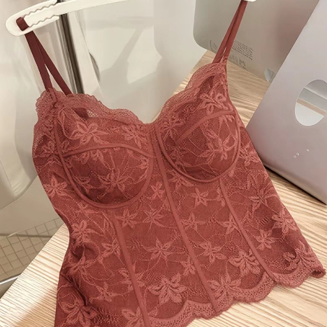 Áo bra kiểu pháp bằng vải lông cừu,chất liệu ren xương cá, có đệm ngực êm ái.