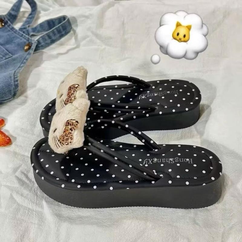 Dép Tông Xỏ Ngón Mèo Kitty Dễ Thương.