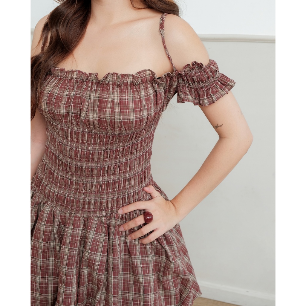 Đầm Nữ CARDY DRESS Dáng Bí Trễ Vai Họa Tiết Kẻ Sọc Trendy 2026 SECODEE