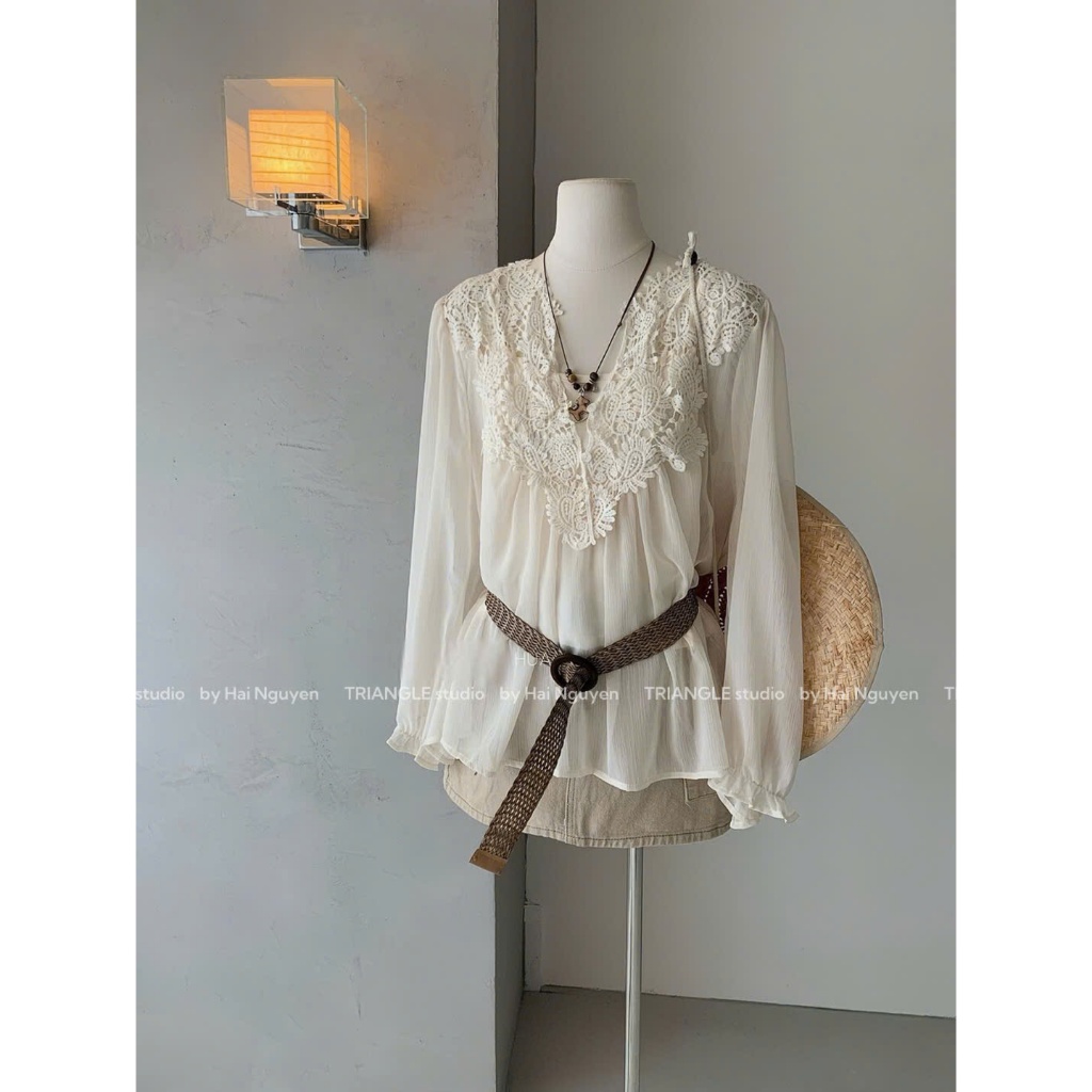 TRIANGLE - Frence Blouse New Ver26 (Cân nhắc kỹ, return is not welcomed) - Áo voan tơ thêu phong cách Pháp kèm áo 2 dây