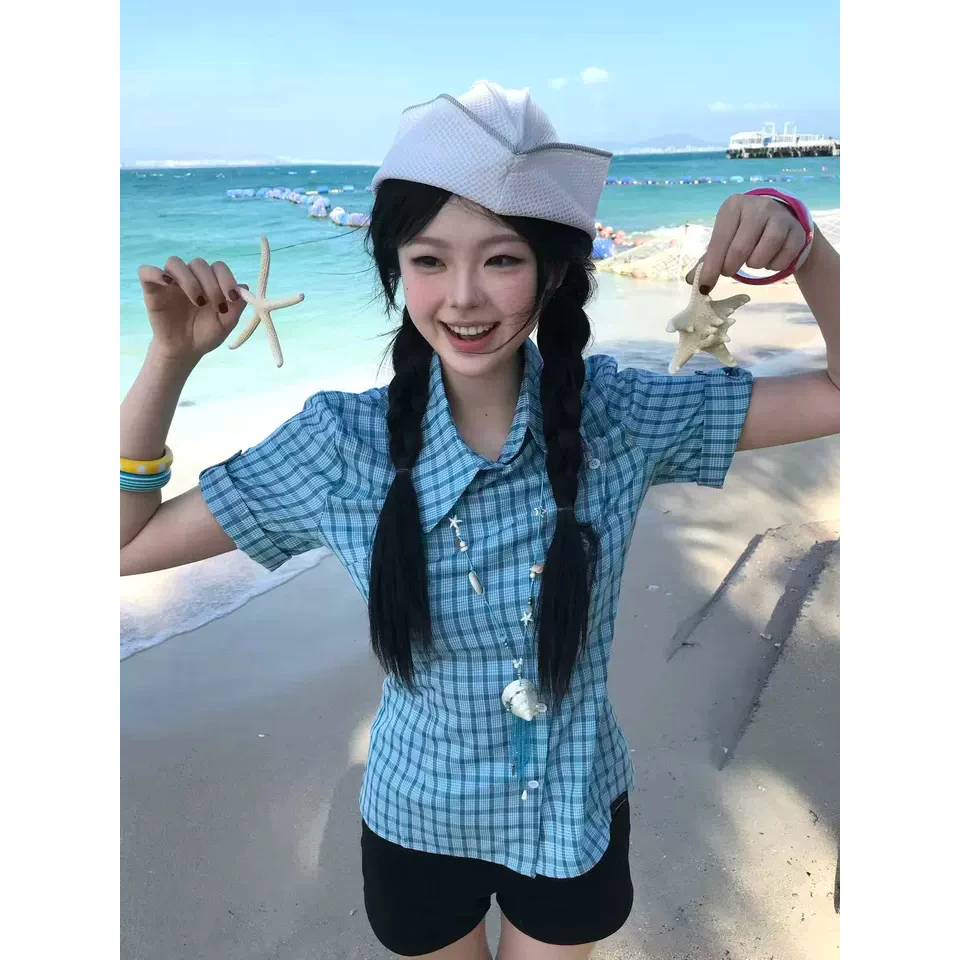 [KH47] Áo sơ mi nữ ngắn tay caro Cross-Button cúc chéo phong cách Y2K cá tính, chất vải thoáng mát | Khao Boutique